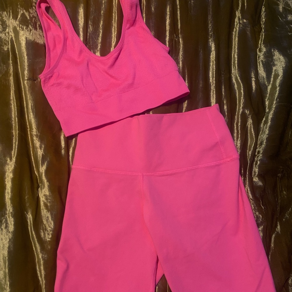 Aerie Two piece biker shorts and matching sports bra neon pink